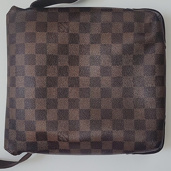 Louis Vuitton Damier Ebene Brooklyn Messenger Bag - Picture 7 of 14